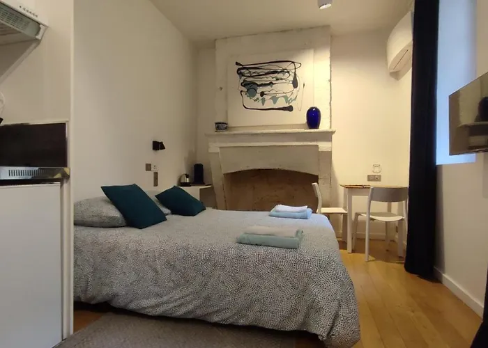 Avec Balcon Au Coeur Des Chartrons
