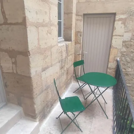 Appartement Avec Balcon Au Coeur Des Chartrons