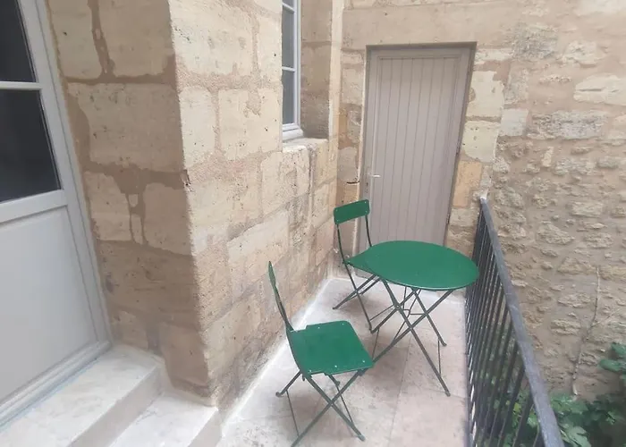 Appartement Avec Balcon Au Coeur Des Chartrons